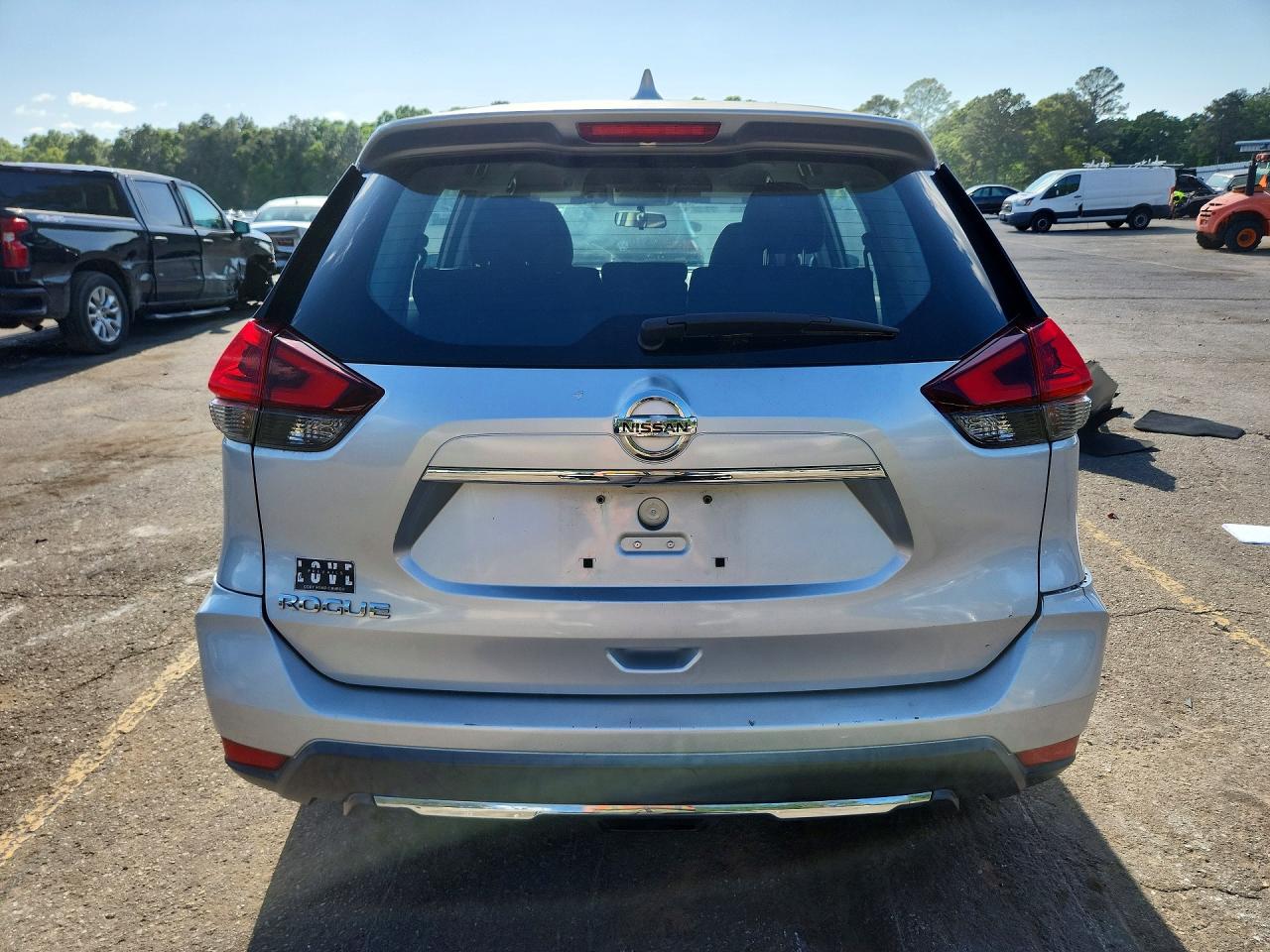 Nissan Rogue S