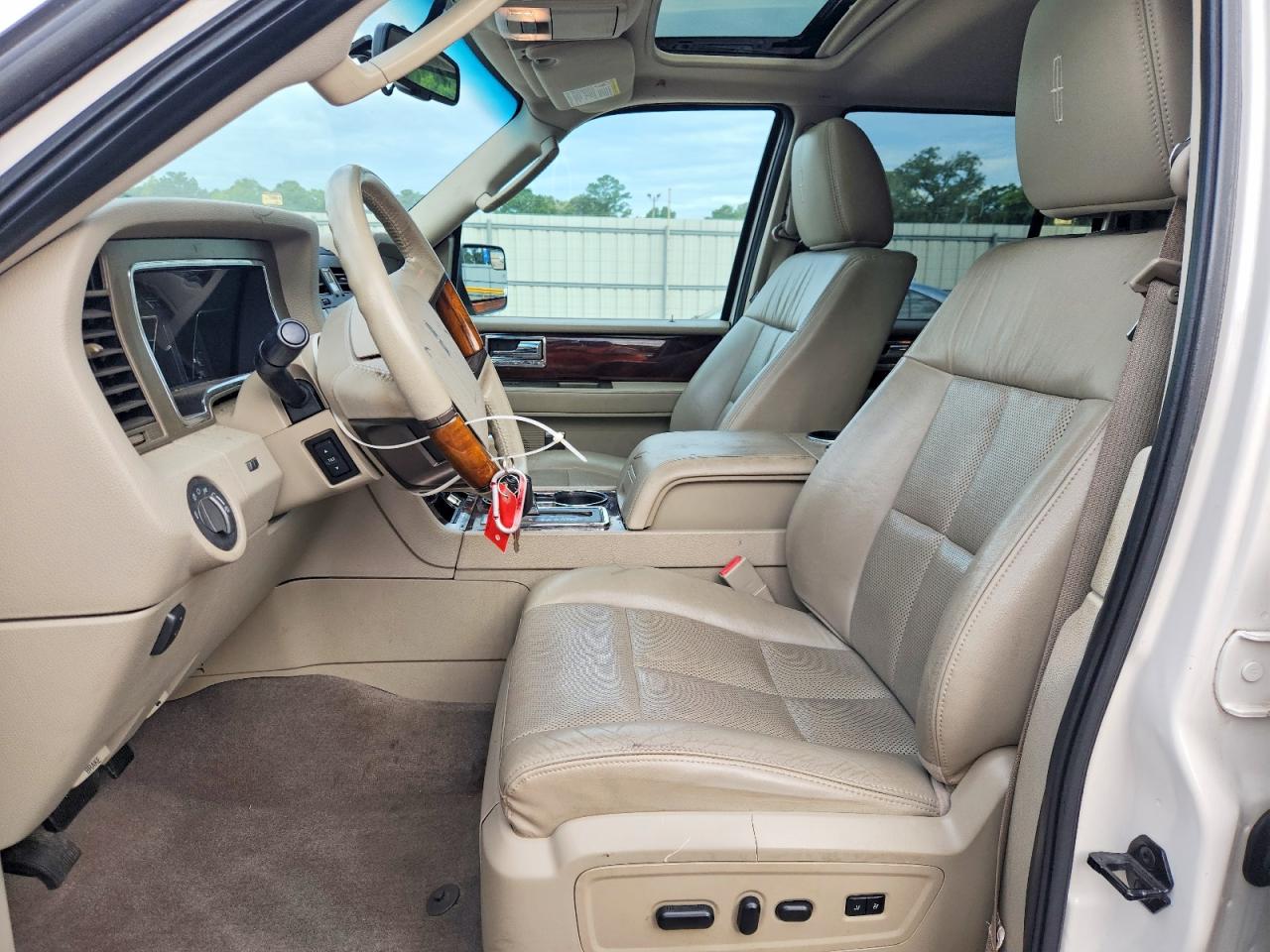 Lincoln Navigator