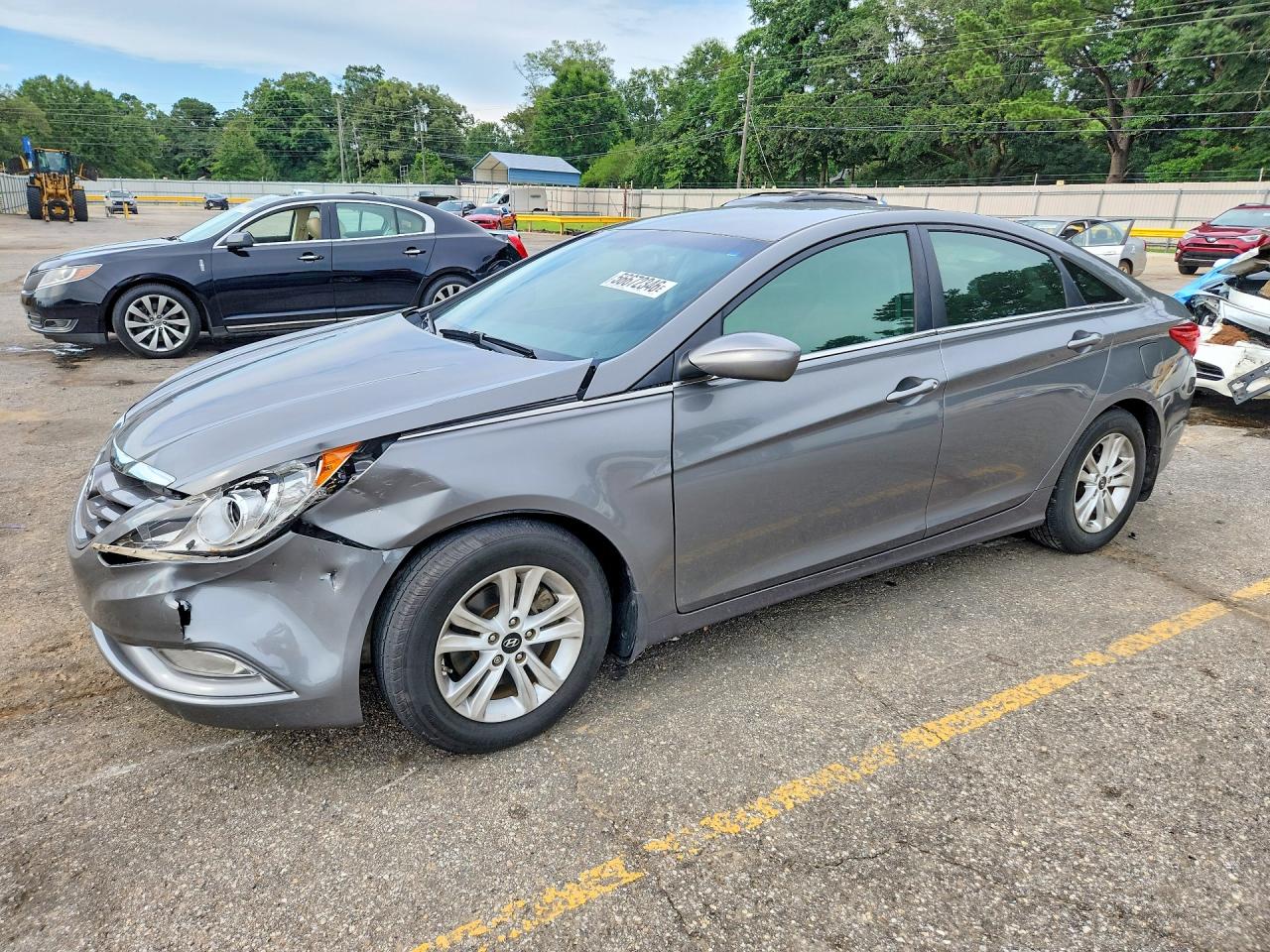 Salvage Hyundai SONATA Image