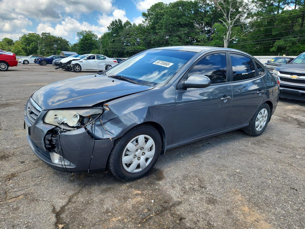 Salvage Hyundai ELANTRA Image