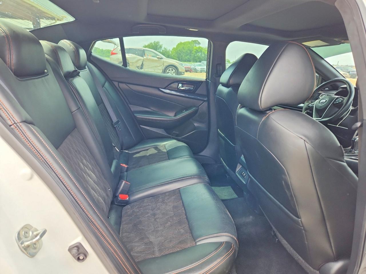Nissan Maxima Sr