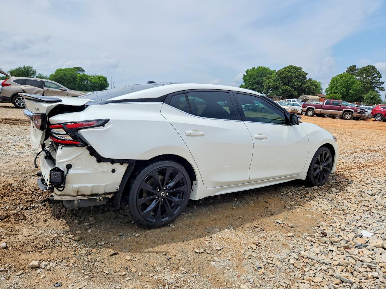 Nissan Maxima Sr