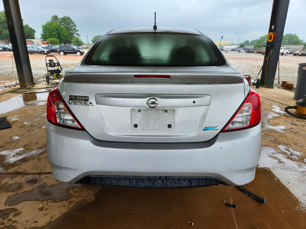 Nissan Versa 1.6 S Plus