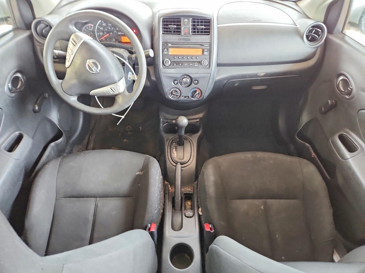 Nissan Versa 1.6 S Plus