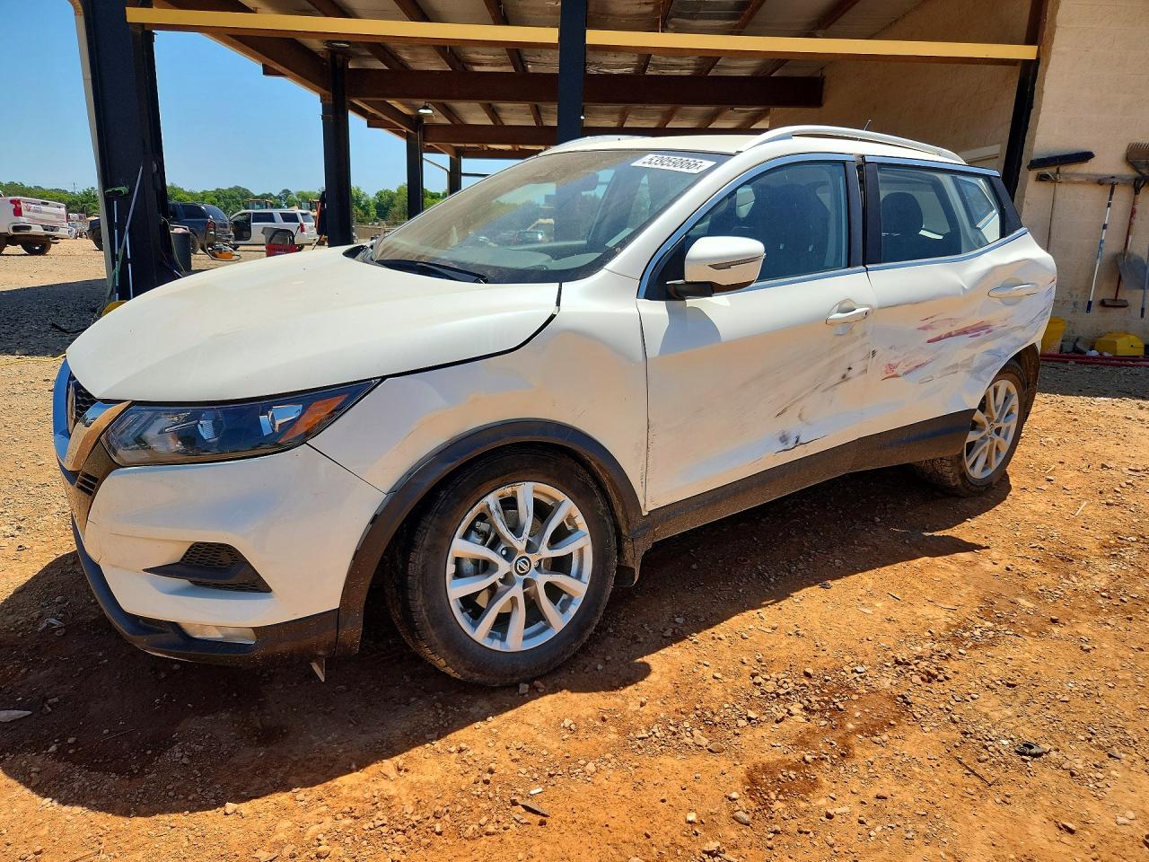 Salvage Nissan Rogue Image