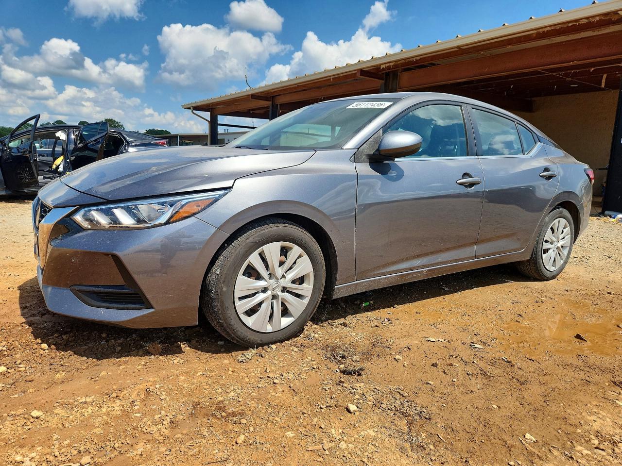 Salvage Nissan Sentra Image