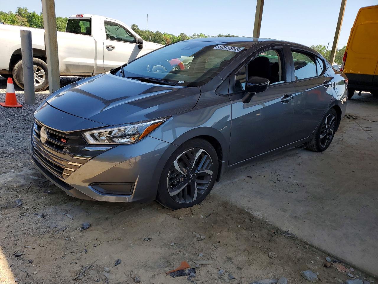 Salvage Nissan Versa Image