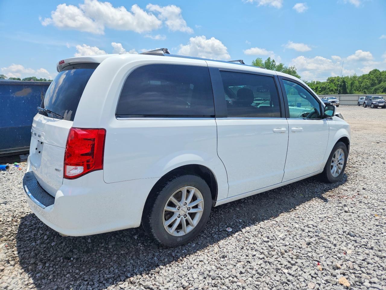 Dodge Caravan Sxt