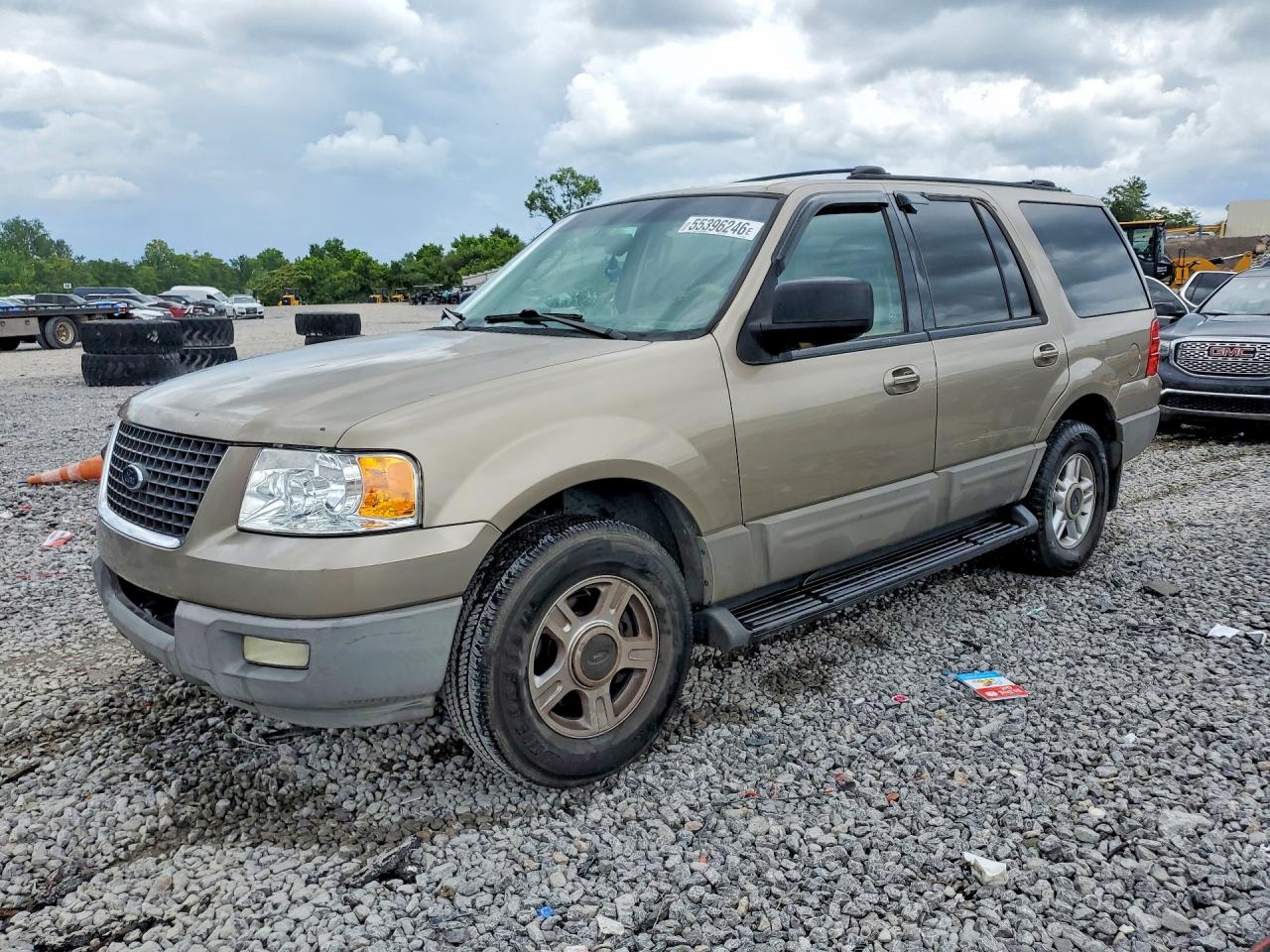 Salvage Ford Expedition Image