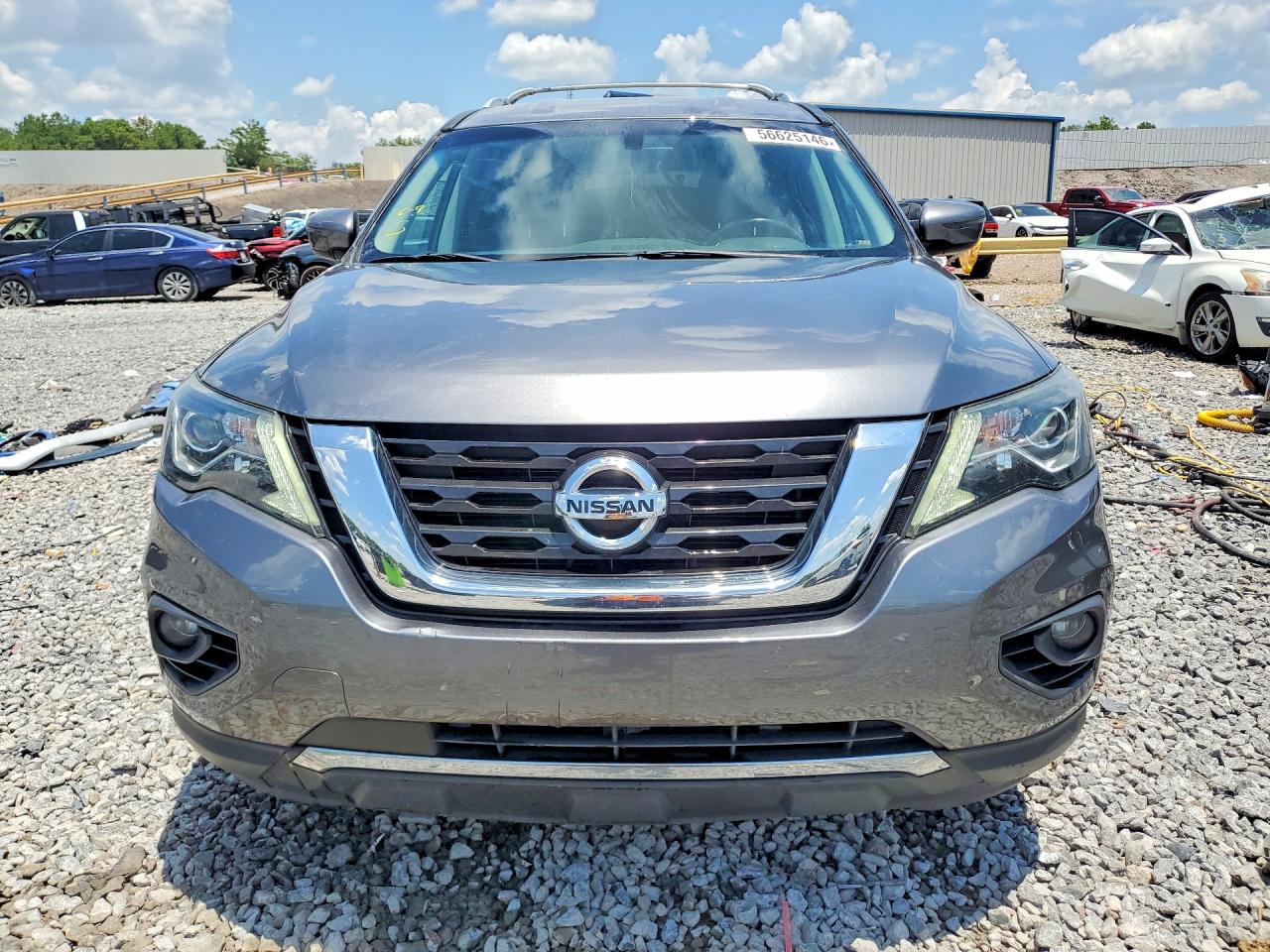 Nissan Pathfinder S