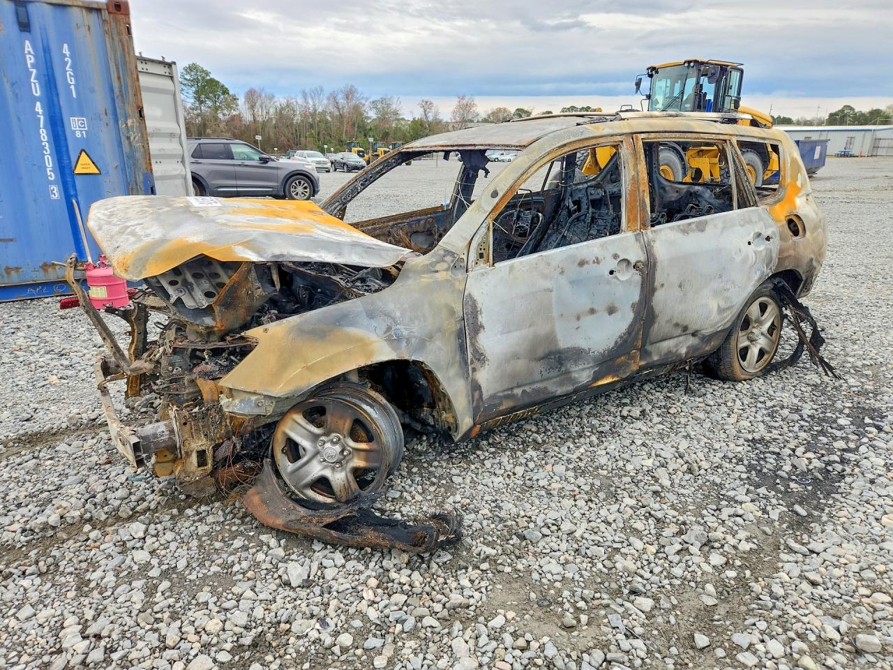 Salvage Toyota RAV4 Image