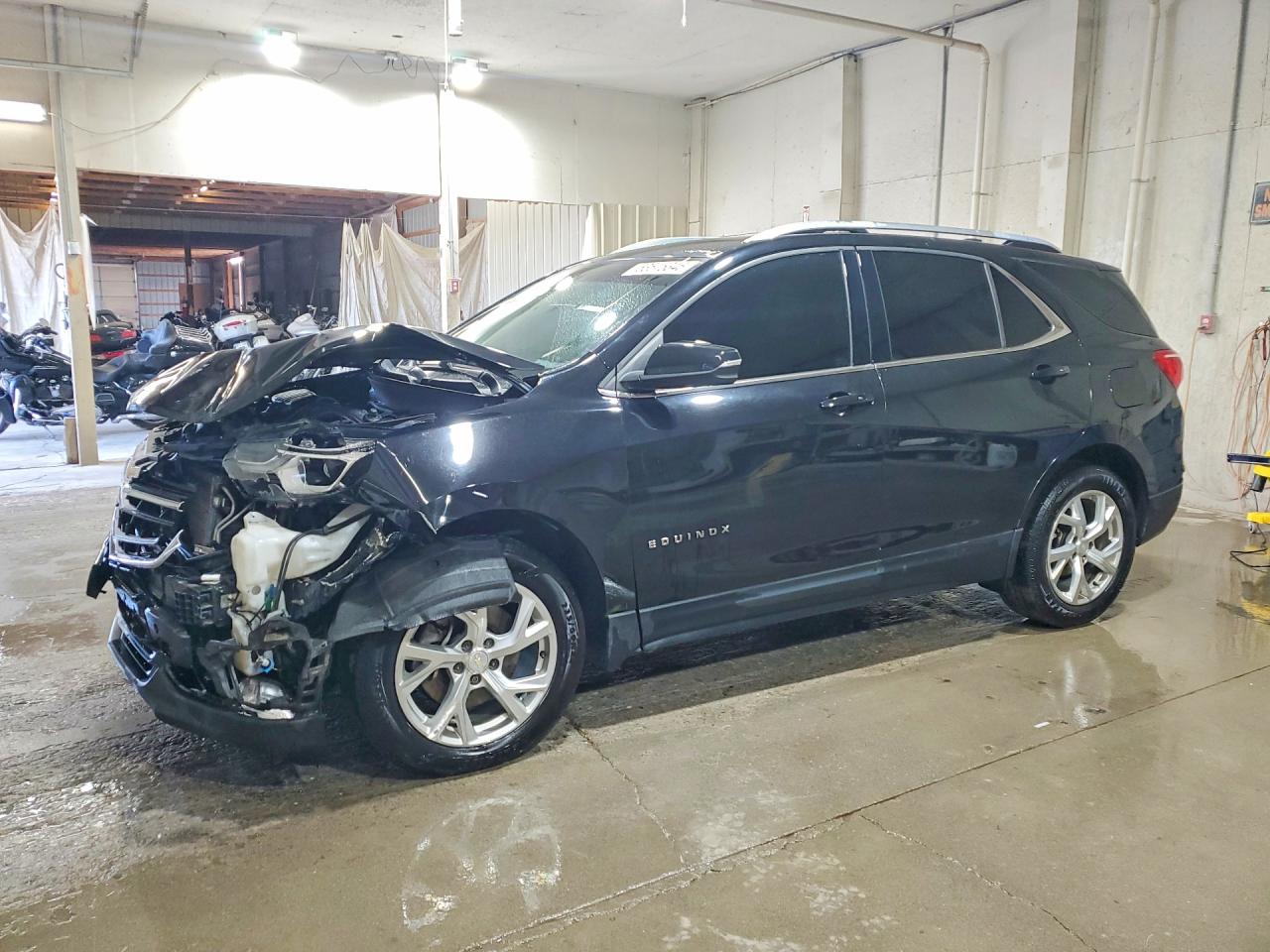 Salvage Chevrolet Equinox Image