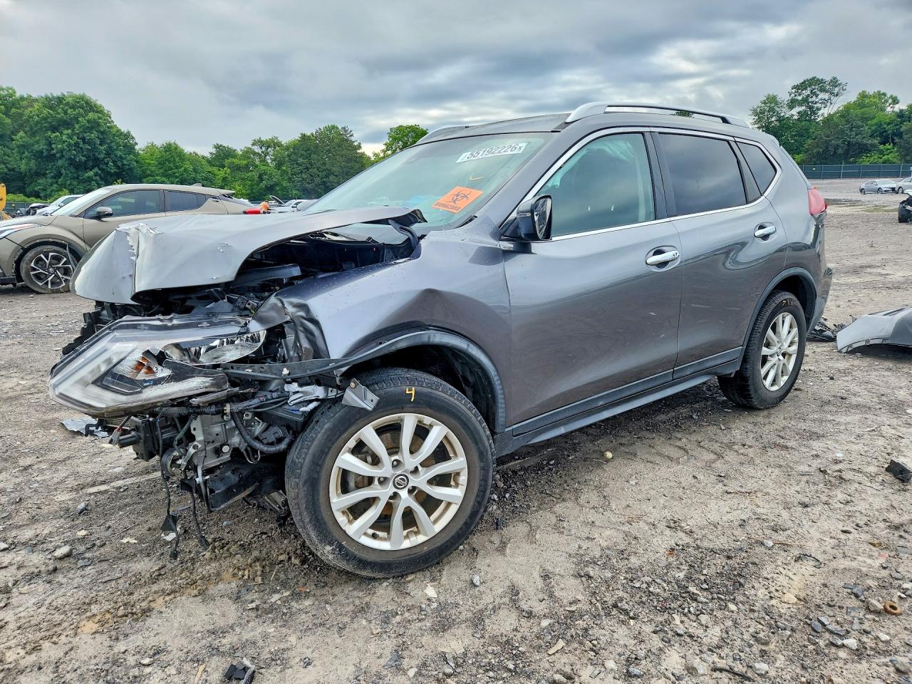 Salvage Nissan Rogue Image