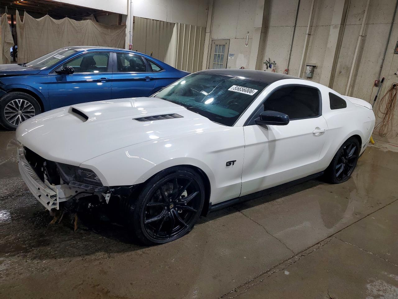 Salvage Ford Mustang Image