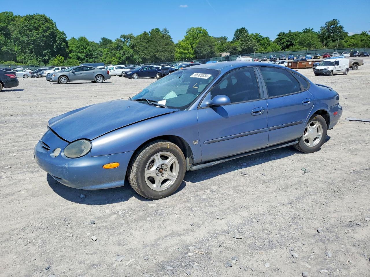 Salvage Ford Taurus Image