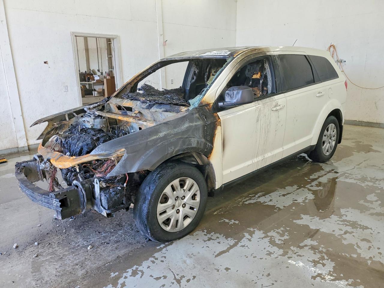 Salvage Dodge Journey Image