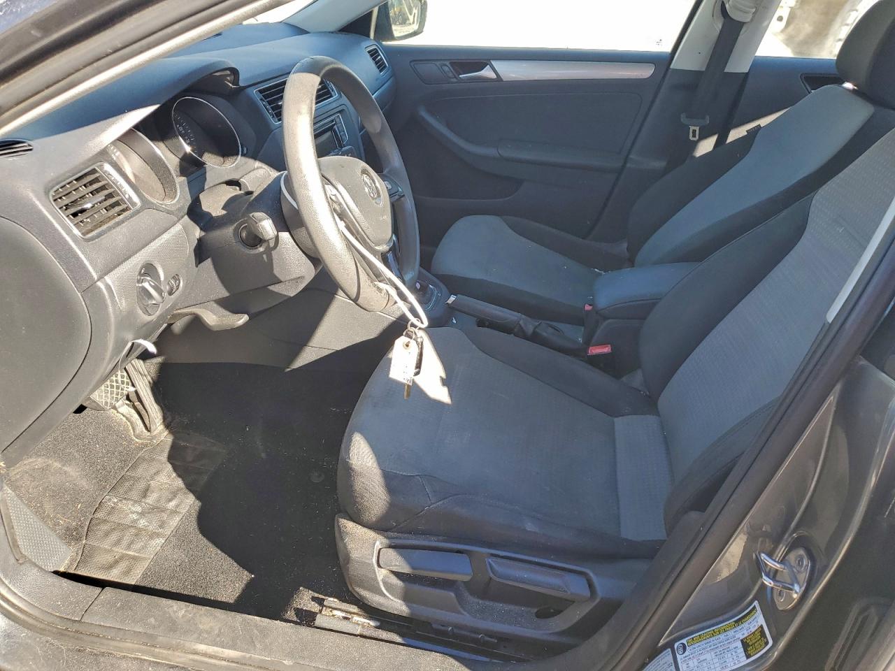 Volkswagen Jetta S