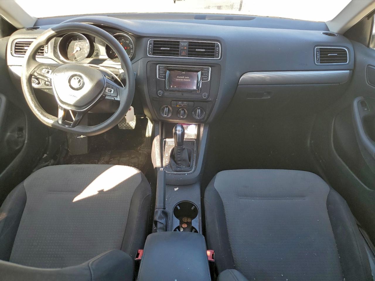 Volkswagen Jetta S