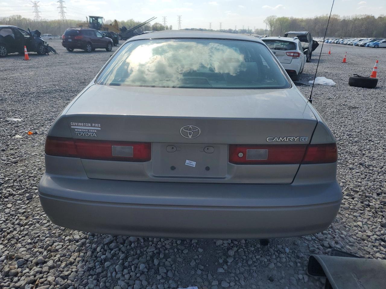 Toyota Camry Ce