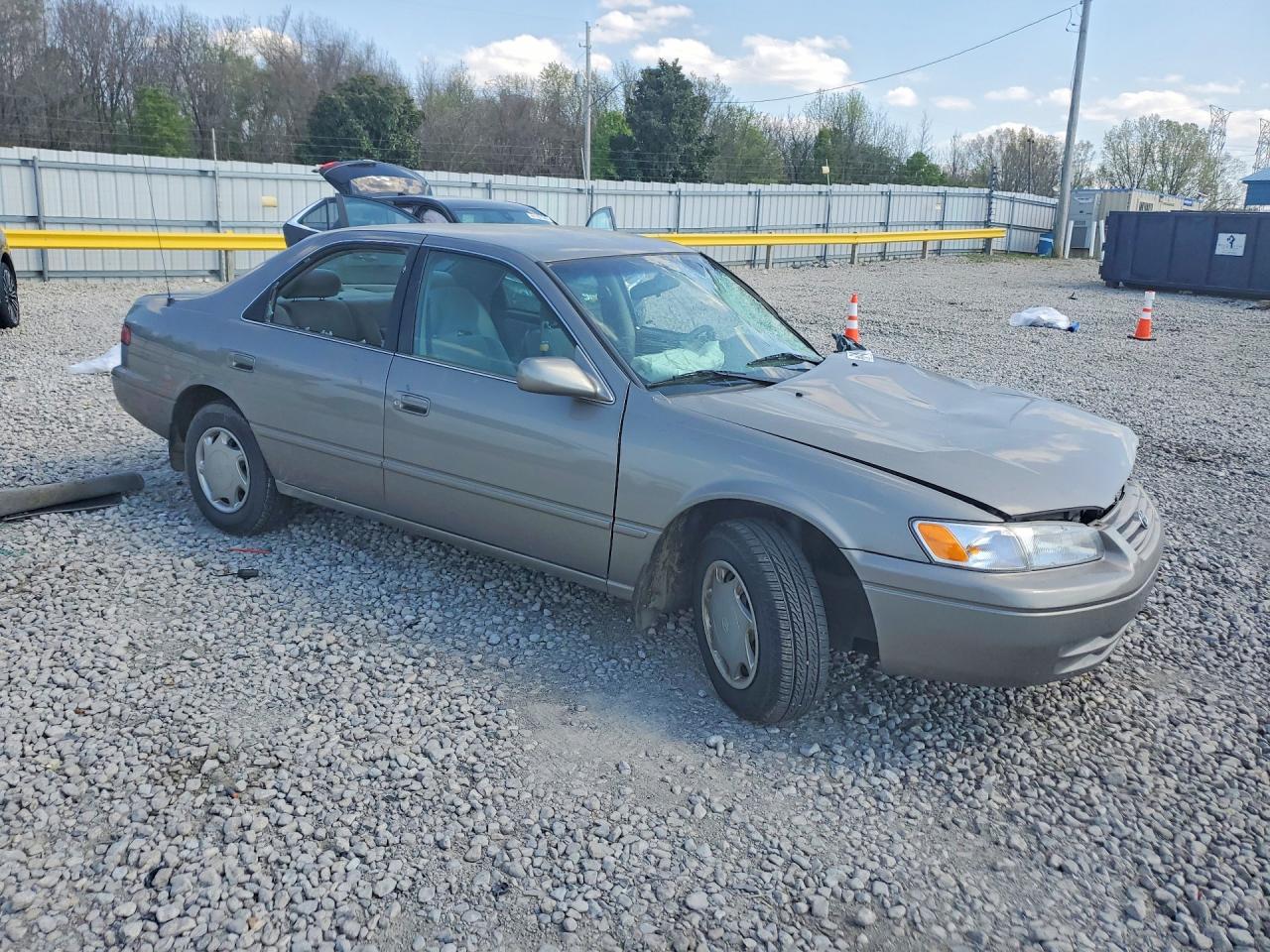 Toyota Camry Ce