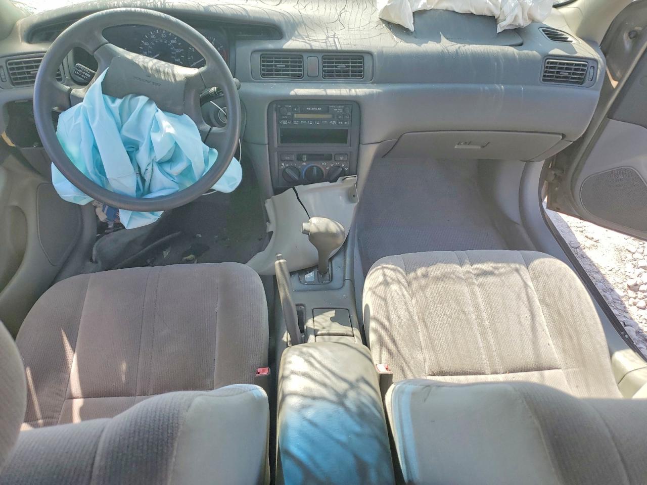 Toyota Camry Ce