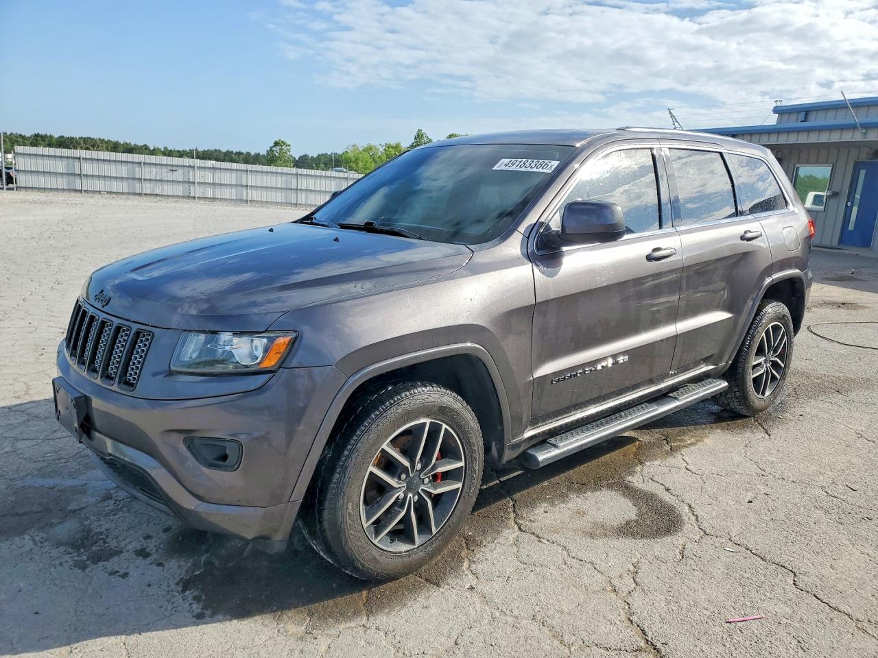 Salvage Jeep Grand Cherokee Image