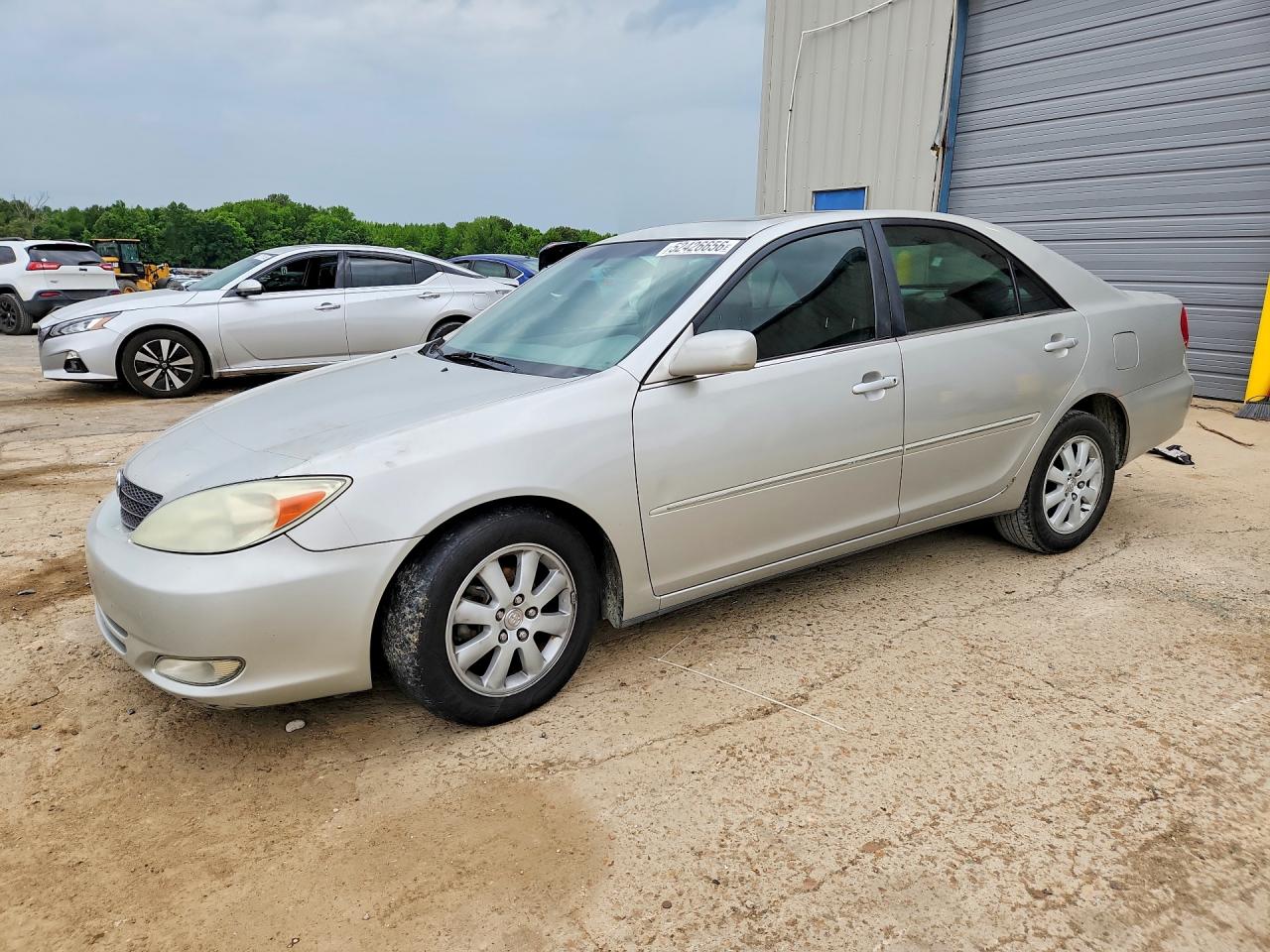 Salvage Toyota Camry Image