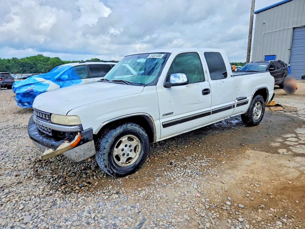 Salvage Chevrolet Silverado Image
