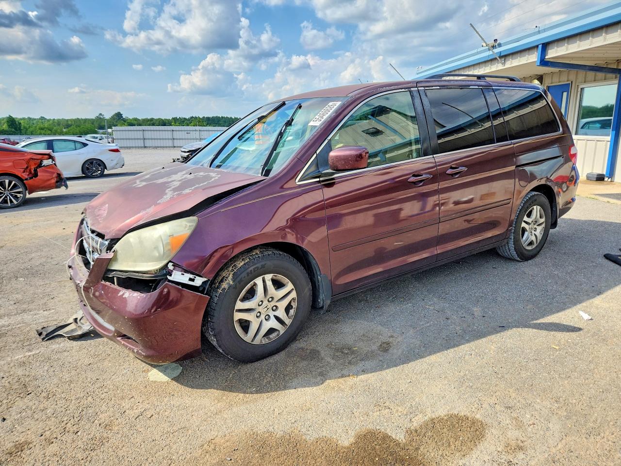 Salvage Honda Odyssey Image