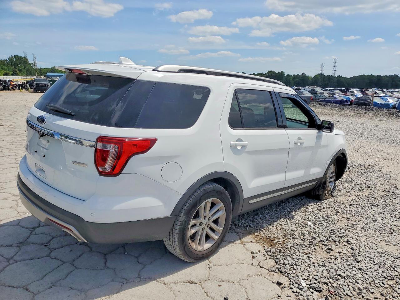 Ford Explorer Xlt