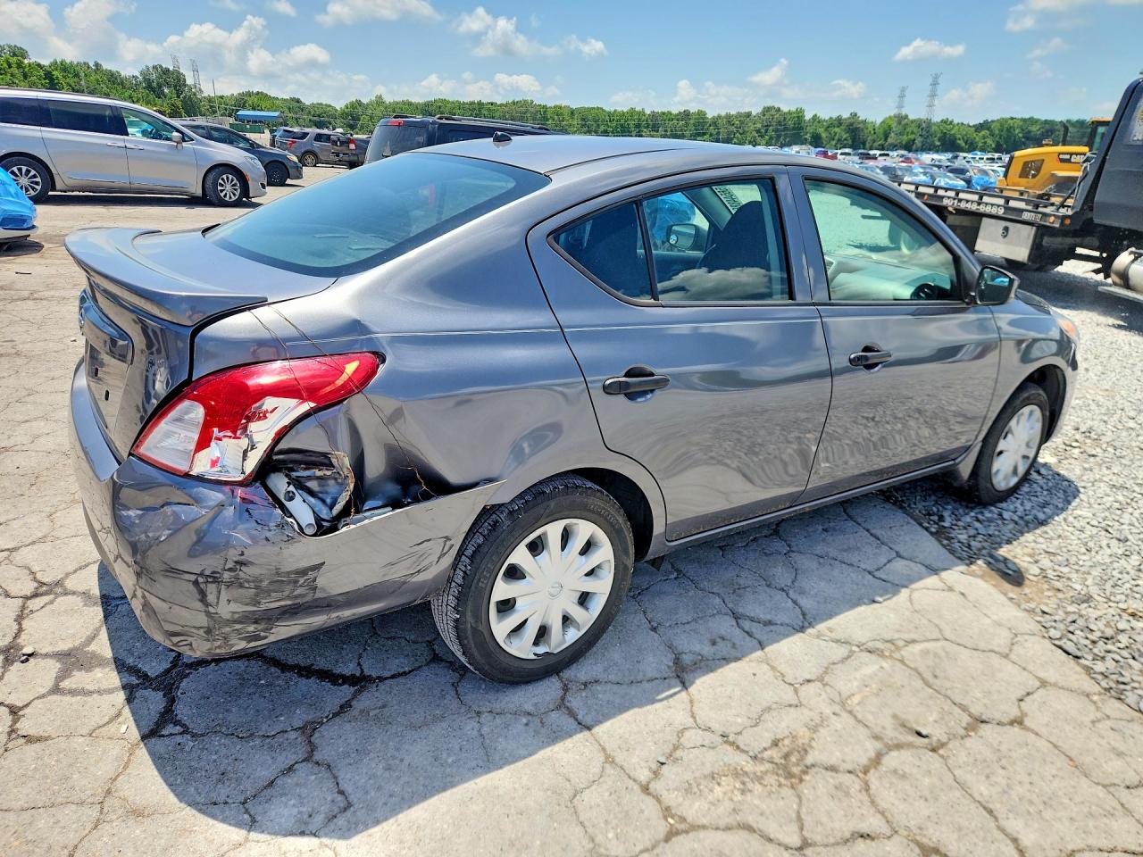 Nissan Versa 1.6 S Plus
