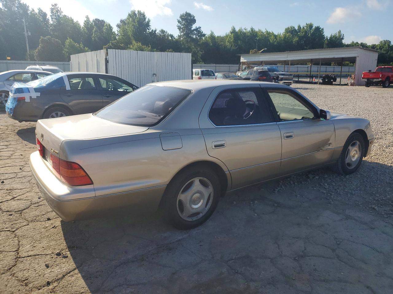 Lexus LS 400