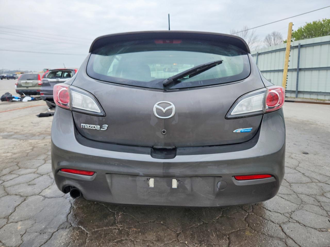 Mazda 3 I