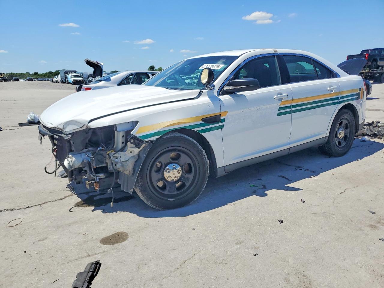 Salvage Ford Taurus Image