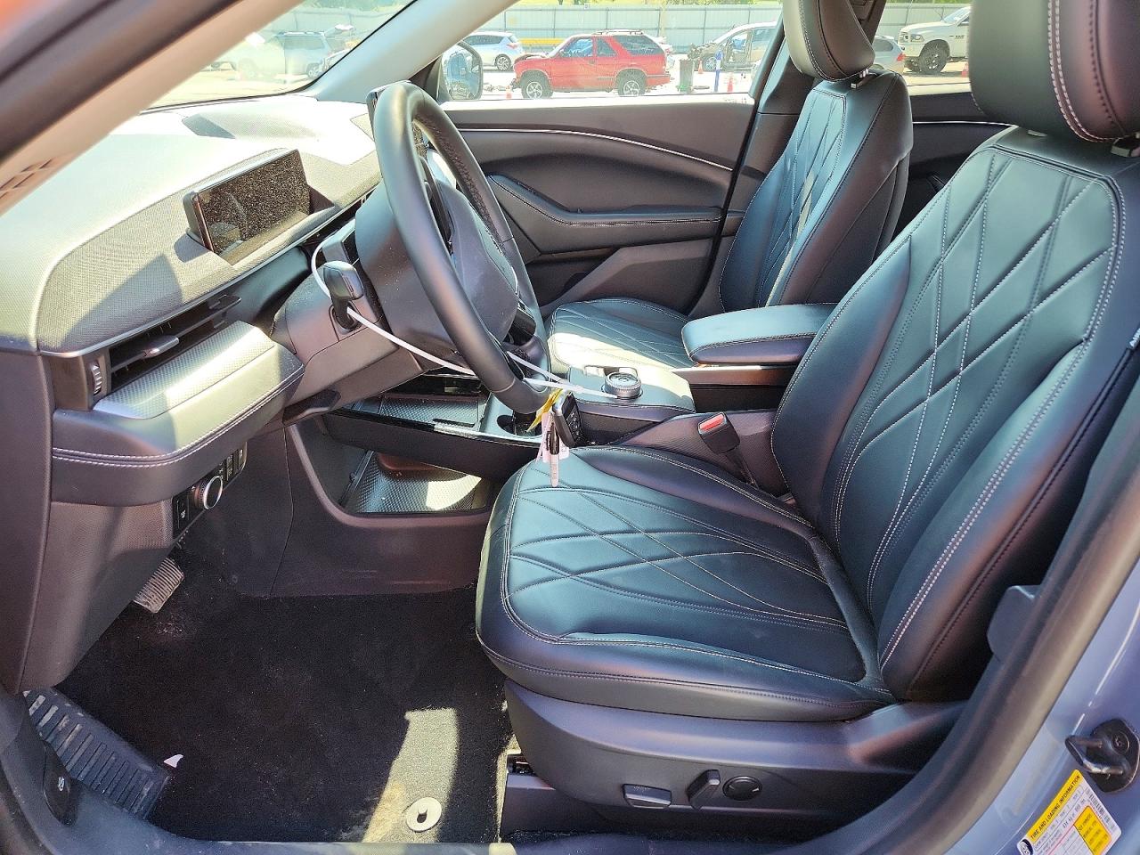 Ford Mustang Select