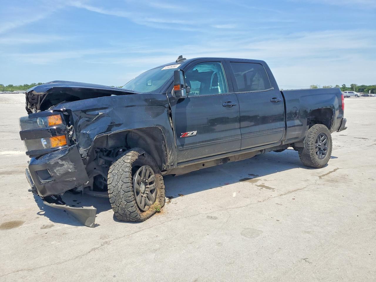 Salvage Chevrolet Silverado Image