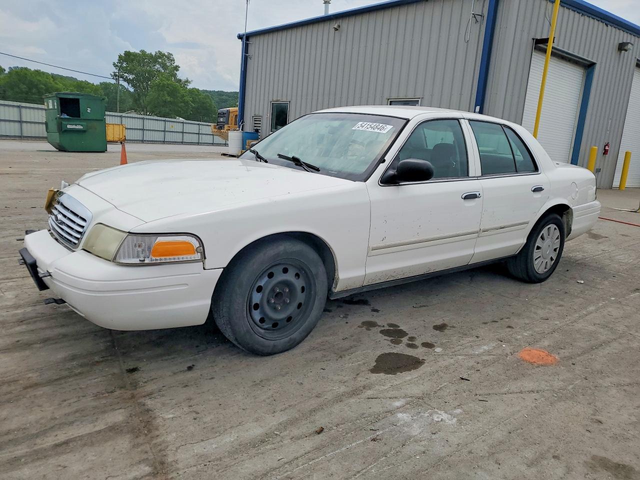 Salvage Ford Crown Vic Image