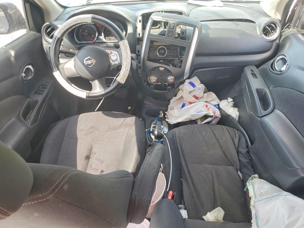 Nissan Versa 1.6 Sv