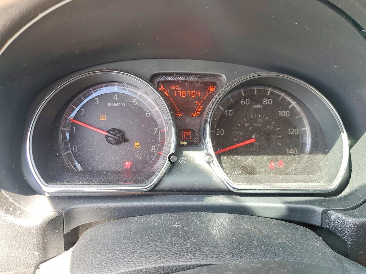 Nissan Versa 1.6 Sv