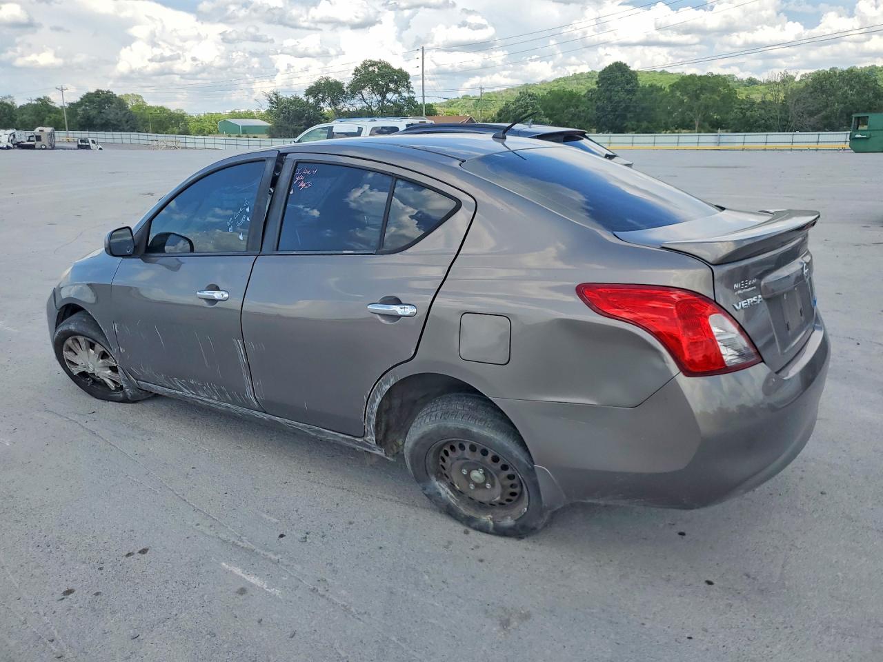 Nissan Versa 1.6 Sv