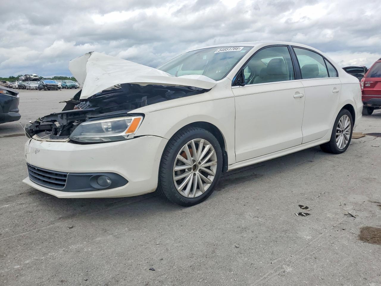 Salvage Volkswagen Jetta Image