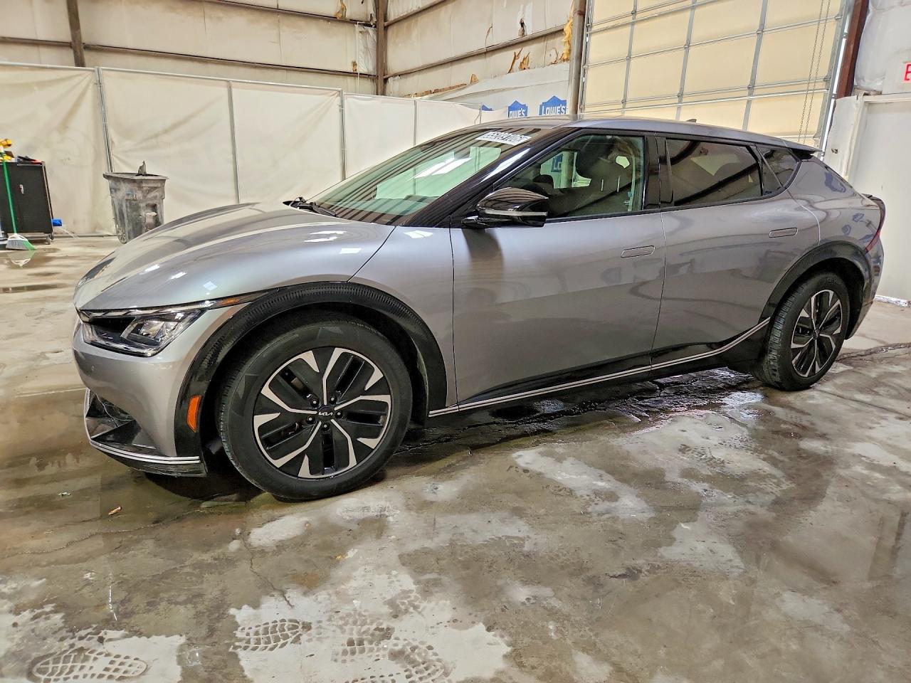 Salvage Kia EV6 Image