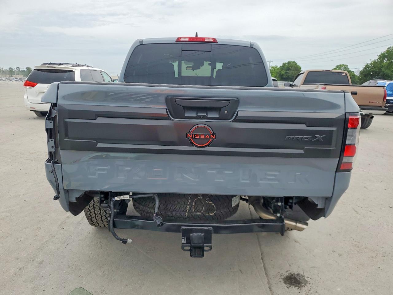 Nissan Frontier Pro-x
