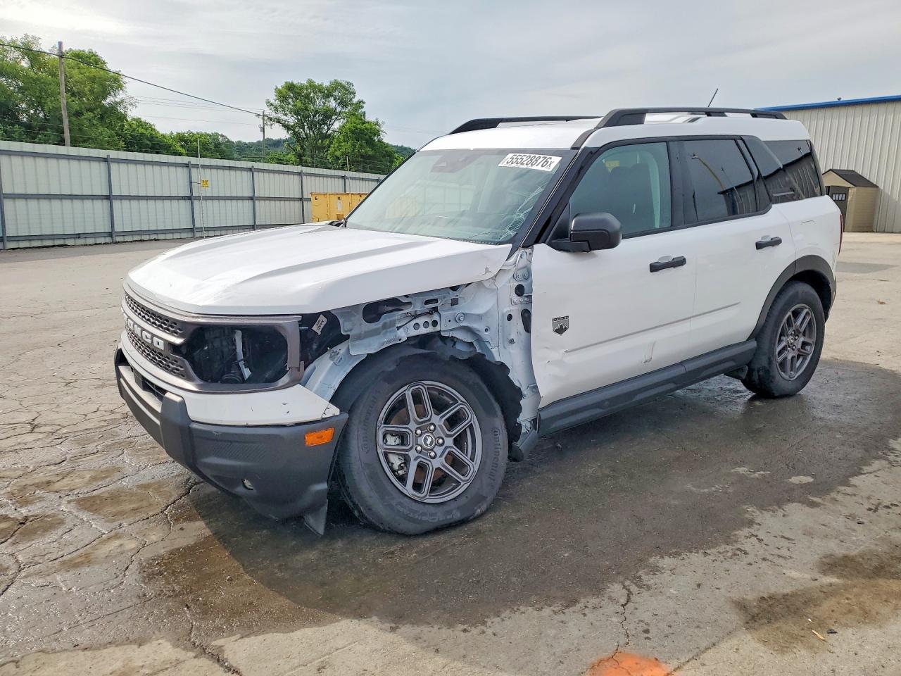 Salvage Ford Bronco Image