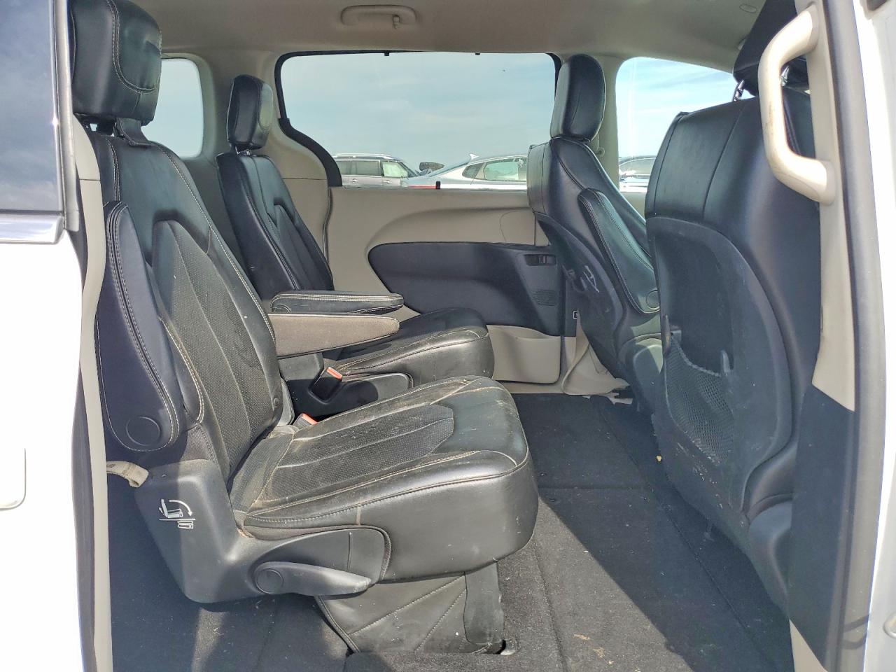 Chrysler Minivan Lxi
