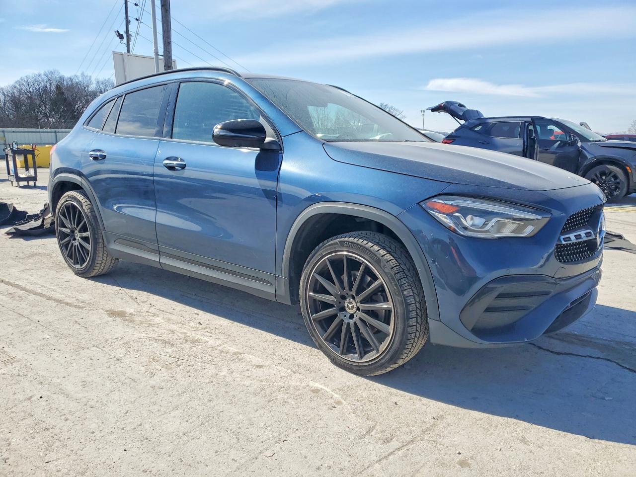 Mercedes-Benz GLA 250