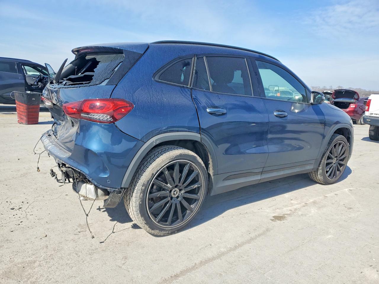 Mercedes-Benz GLA 250