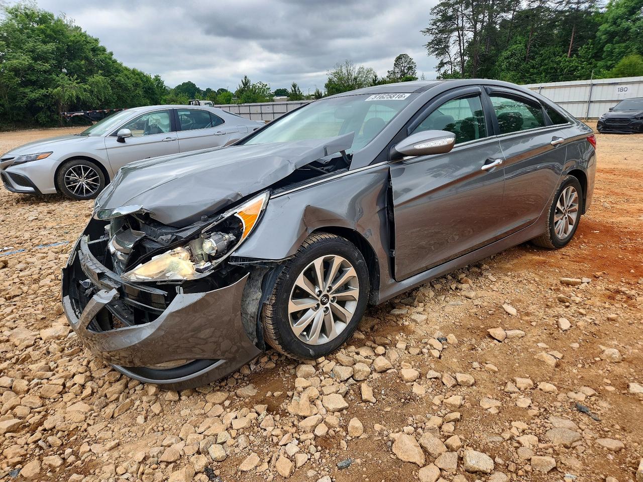 Salvage Hyundai SONATA Image