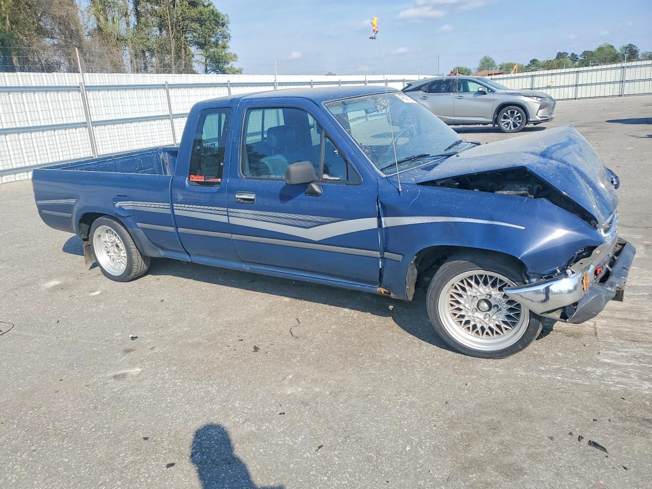 Toyota Pickup Deluxe