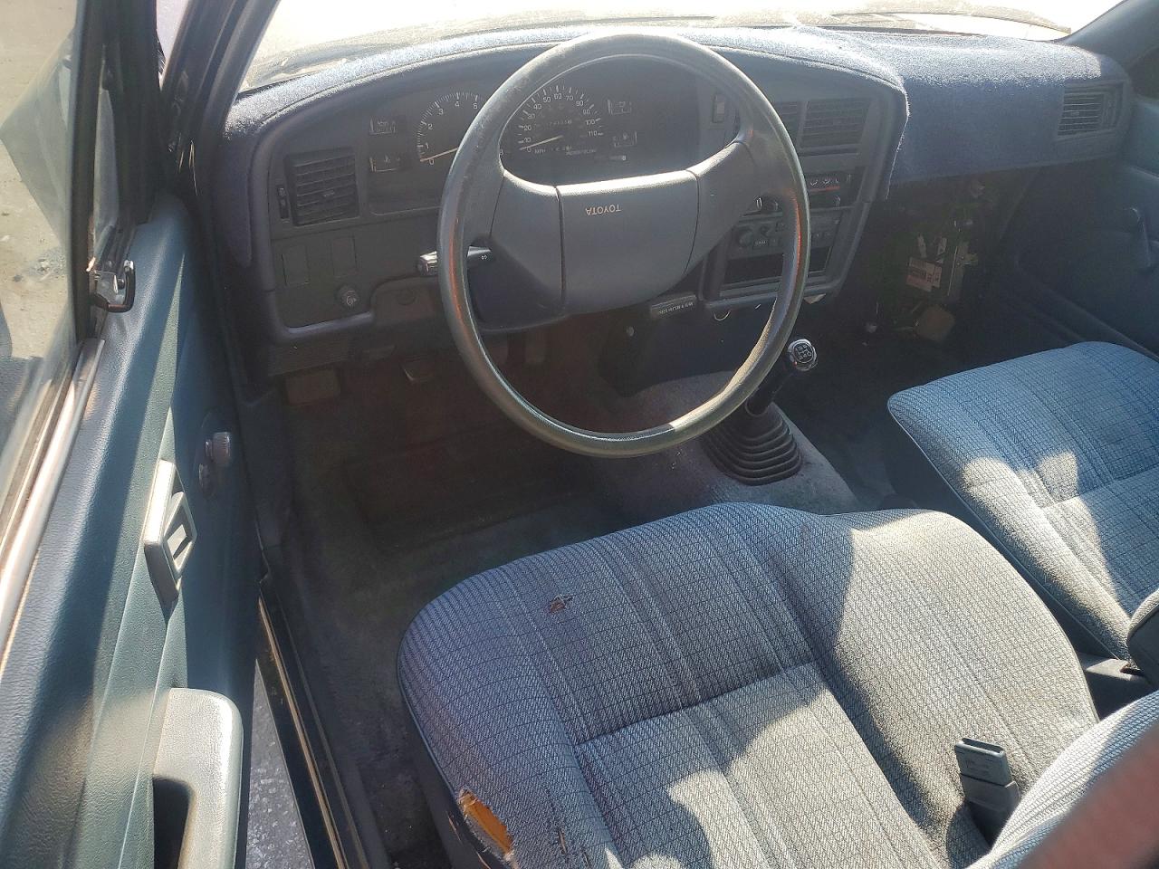 Toyota Pickup Deluxe